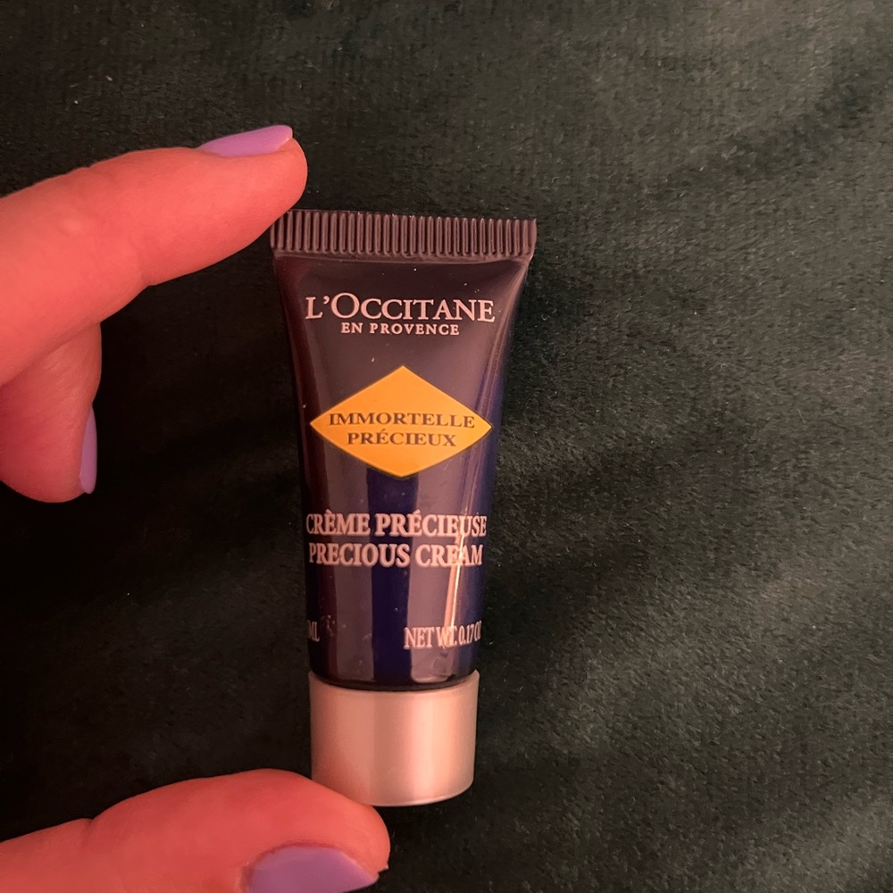 L'OCCITANE Immortelle Precious Cream - Navy Blue and Gold Tube